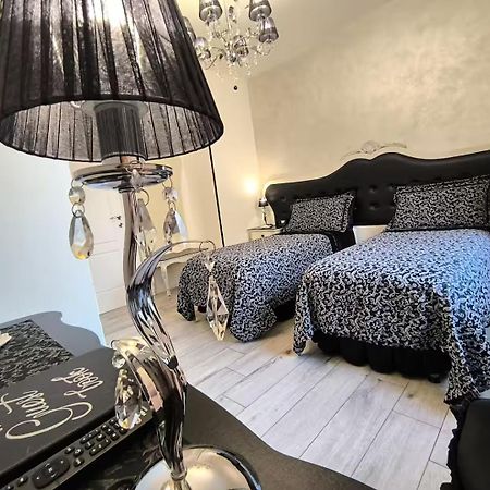 Alloggio Turistico Giulietta E Romeo - Intero Appartamento - Villafranca Di Verona, Zimmer, Holiday Rooms Buitenkant foto