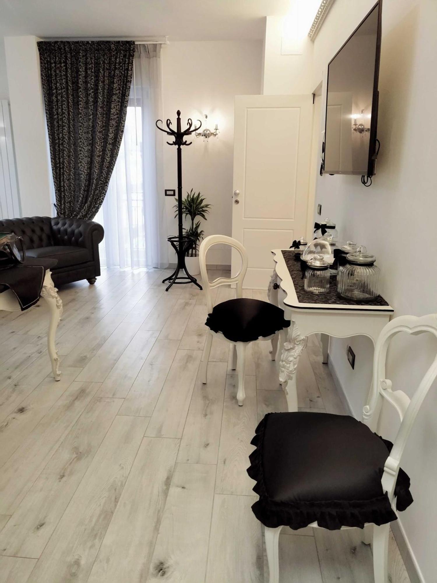 Alloggio Turistico Giulietta E Romeo - Intero Appartamento - Villafranca Di Verona, Zimmer, Holiday Rooms Buitenkant foto